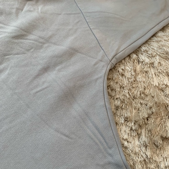 Eberjey lounge top. Large. Boxy, long sleeves. Top is 23” from shoulder to hem. - Picture 4 of 6